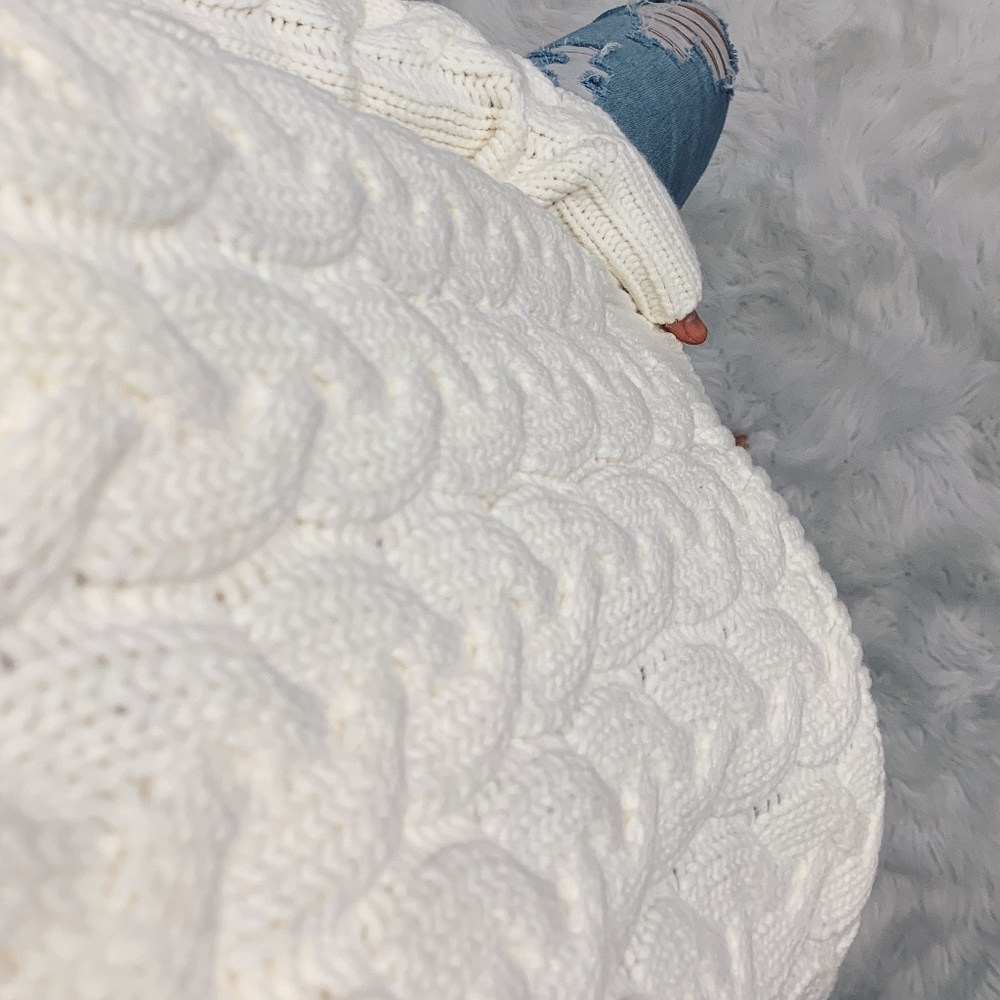 🆕 Ivory Chunky Knit Sweater - Picture 7 of 7